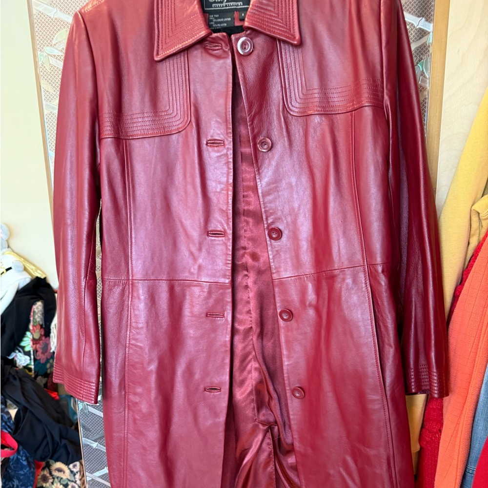Cute vintage Tery Lewis Burgendy leather coat